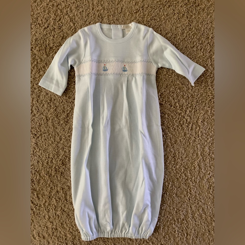 Kissy kissy convertible gown NWOT